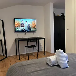 /